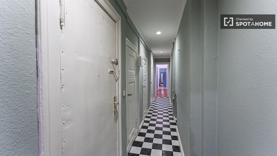 Double room Berlin, 7 beds, 146m² — photo 1