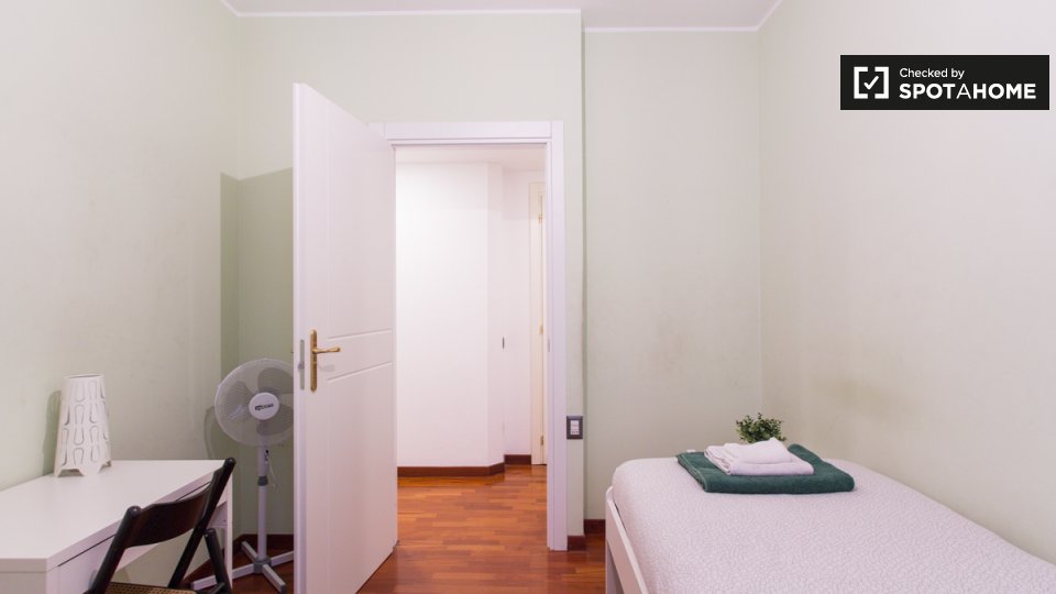 Camera doppia Milano, 4 camere — foto 9