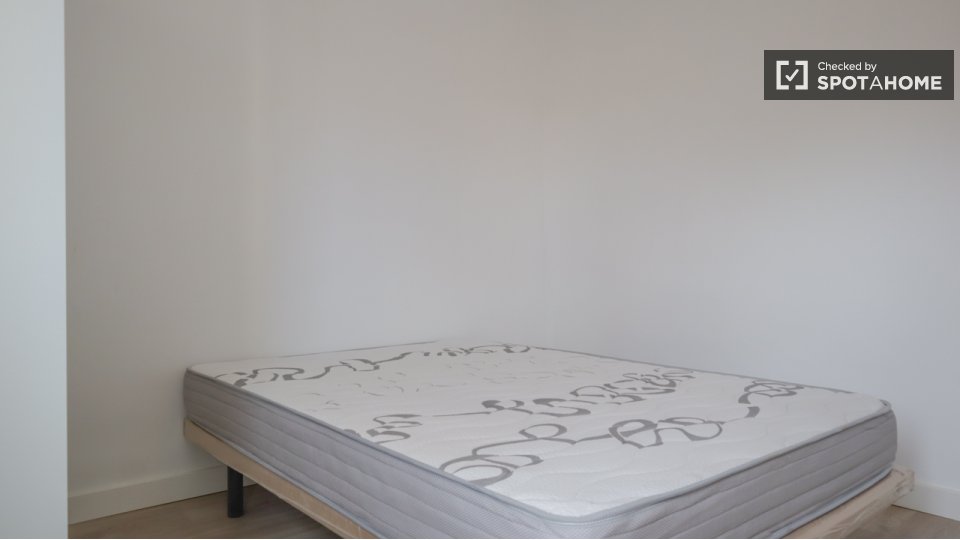 Double room Madrid, 4 beds, 65m² — photo 1