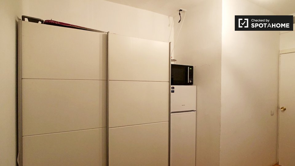 Double room Madrid, 12 beds — photo 2