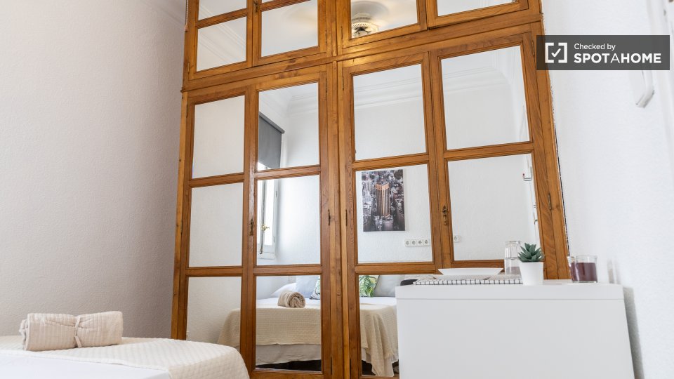 Double room Madrid, 7 beds — photo 20