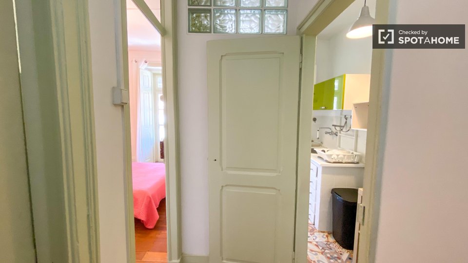 Double room Lisbon, 6 beds — photo 3