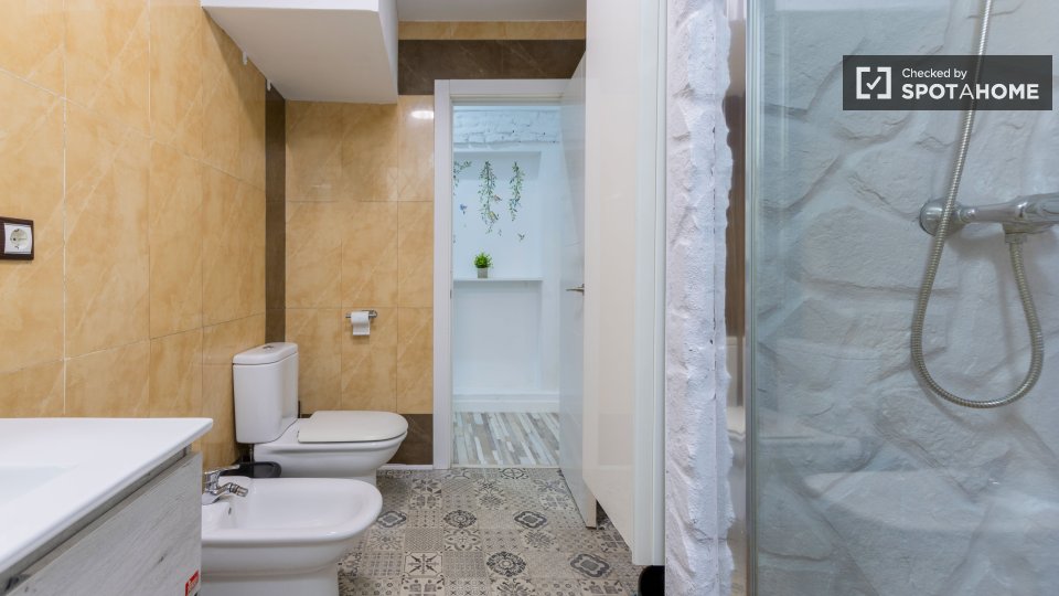 Apartment Valencia, 3 beds, 90m² — photo 50