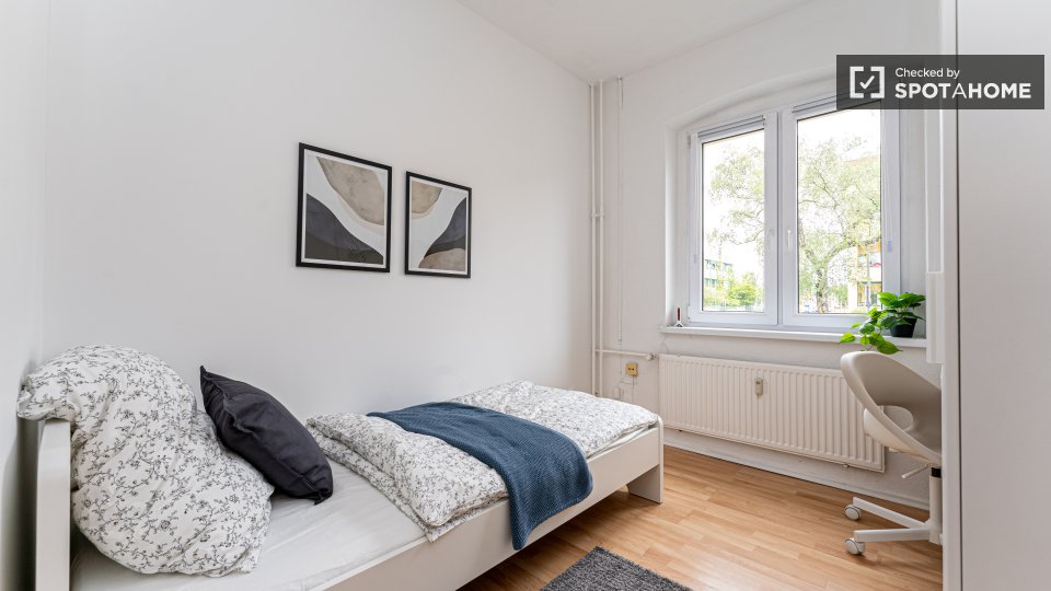 Double room Berlin, 5 beds, 70m² — photo 5