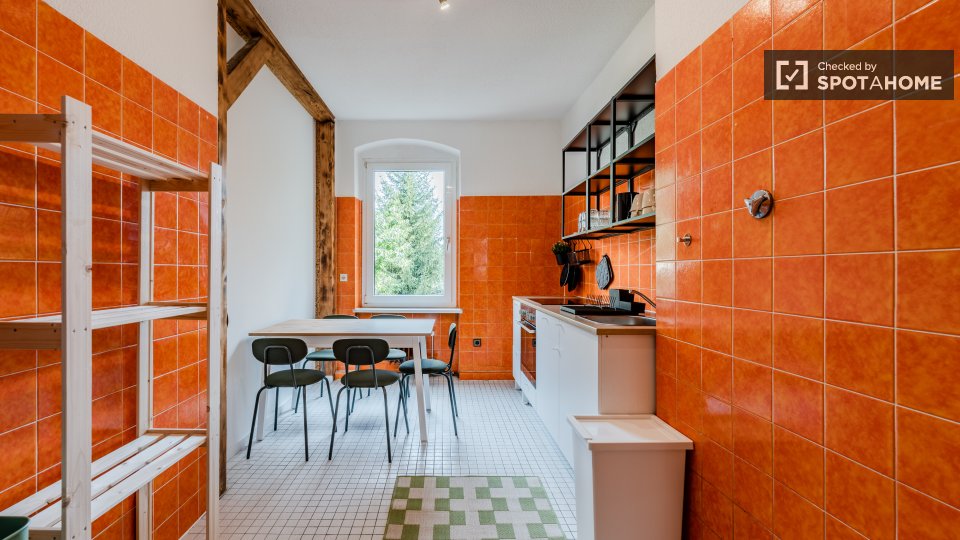 Double room Berlin, 5 beds, 86m² — photo 10