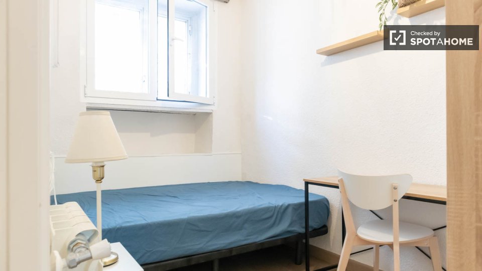 Double room Madrid, 7 beds — photo 11