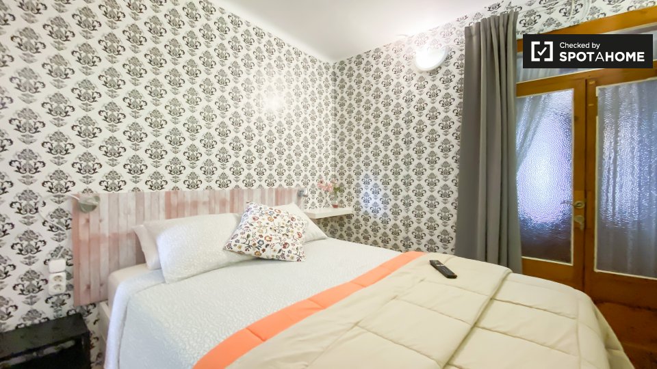 Double room Lisbon, 6 beds, 80m² — photo 3