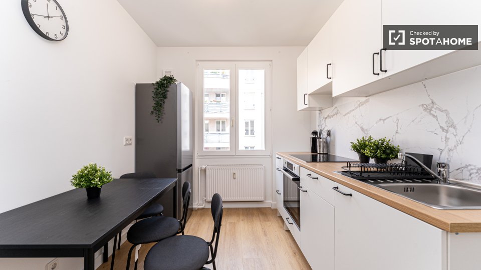 Double room Berlin, 5 beds, 80m² — photo 7