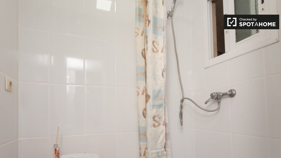 Double room Barcelona, 2 beds, 55m² — photo 4