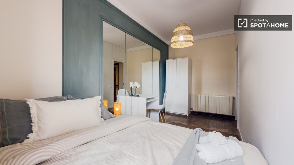 Double room Barcelona, 9 beds — photo 9