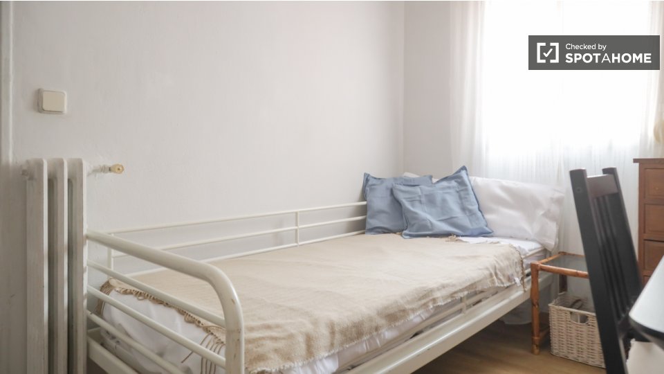 Double room Madrid, 4 beds — photo 19