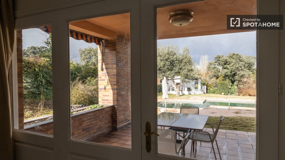 Double room Madrid, 14 beds — photo 2
