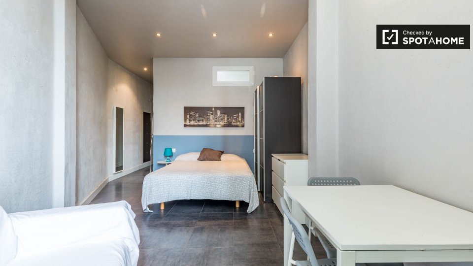 Double room Valencia, 6 beds, 100m² — photo 18