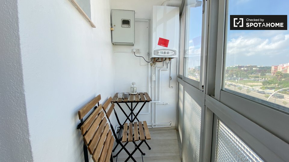 Double room Valencia, 3 beds — photo 8