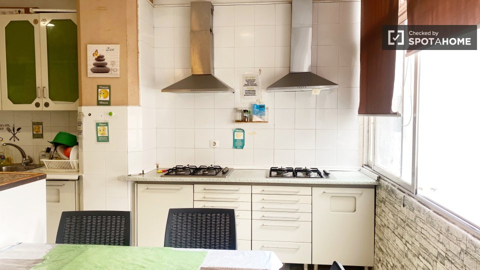 Double room Lisbon, 20 beds — photo 9