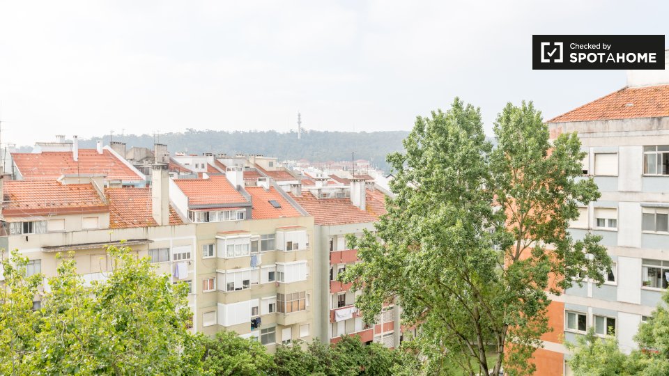 Apartment Lisbon, 2 beds, 58m² — photo 19
