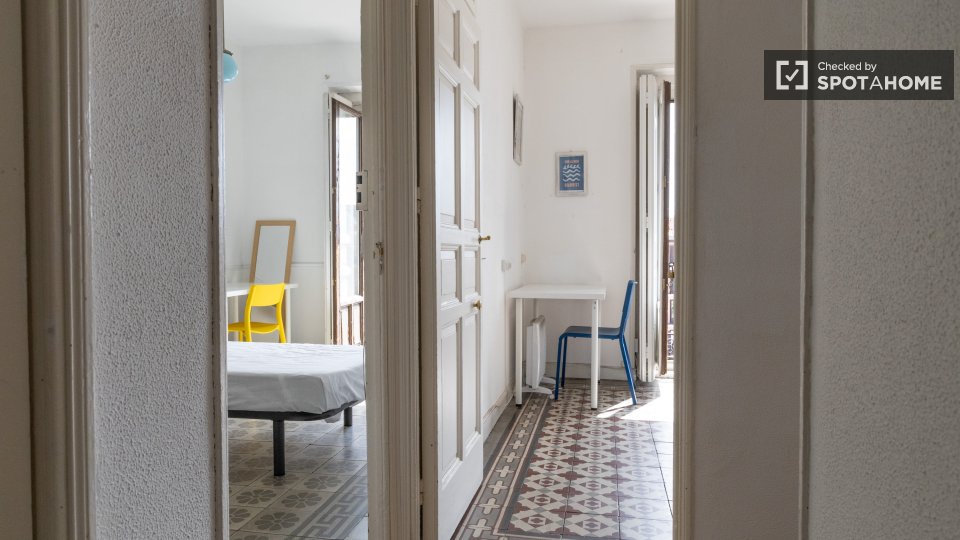 Double room Madrid, 4 beds — photo 3
