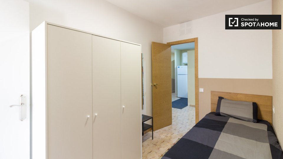 Double room Barcelona, 4 beds, 58m² — photo 3