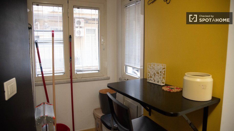 Apartment Rome, 1 bed — photo 18