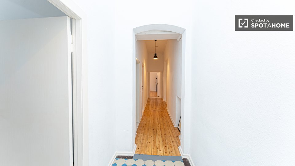 Double room Berlin, 3 beds, 75m² — photo 13