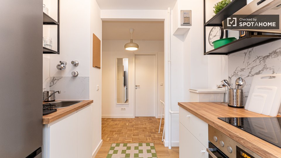 Double room Berlin, 6 beds, 124m² — photo 11