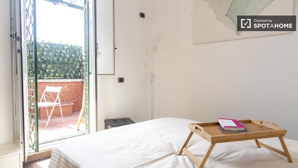 Apartment Rome, 1 bed — photo 12