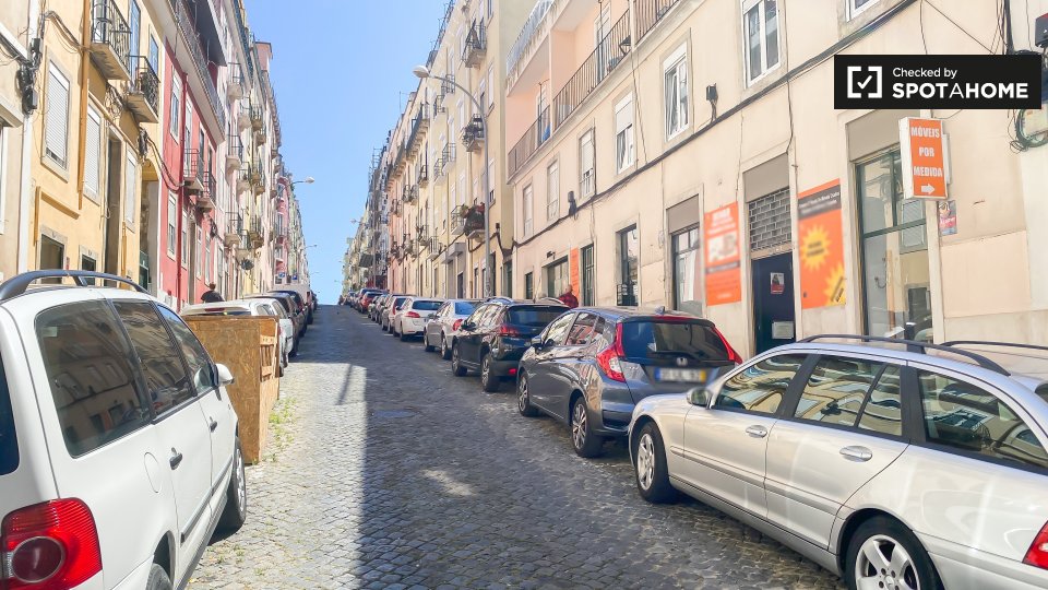 Double room Lisbon, 2 beds, 80m² — photo 41