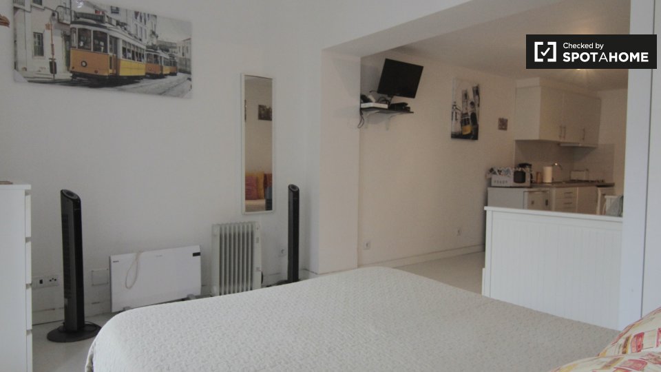 Apartment mono Lisbon, 45m² — photo 4