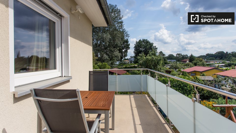 Apartment Berlin, 1 bed, 72m² — photo 1