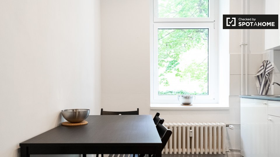 Double room Berlin, 4 beds, 68m² — photo 6