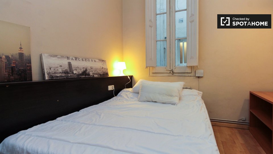 Double room Barcelona, 6 beds — photo 1