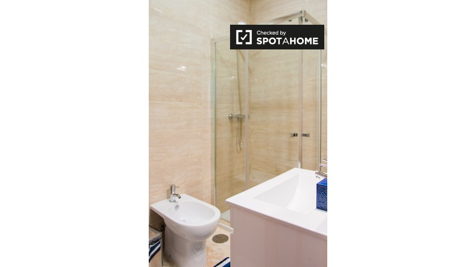 Double room Porto, 5 beds, 300m² — photo 7