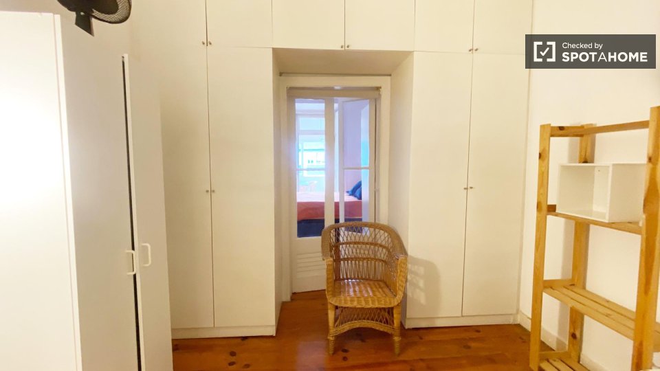 Apartment Lisbon, 1 bed, 95m² — photo 38