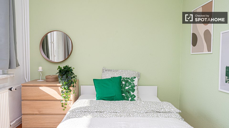Double room Berlin, 7 beds, 115m² — photo 10