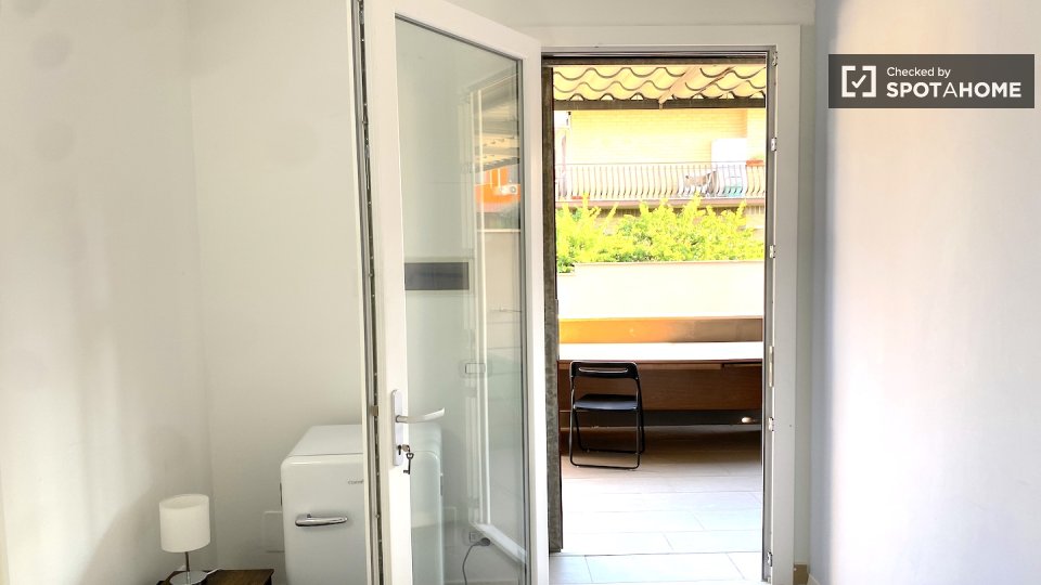 Double room Rome, 4 beds — photo 19