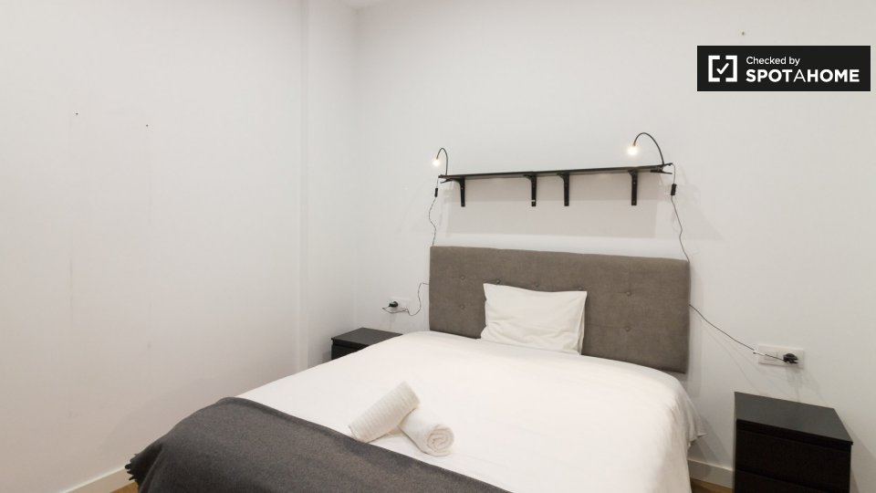 Double room Barcelona, 8 beds, 200m² — photo 1