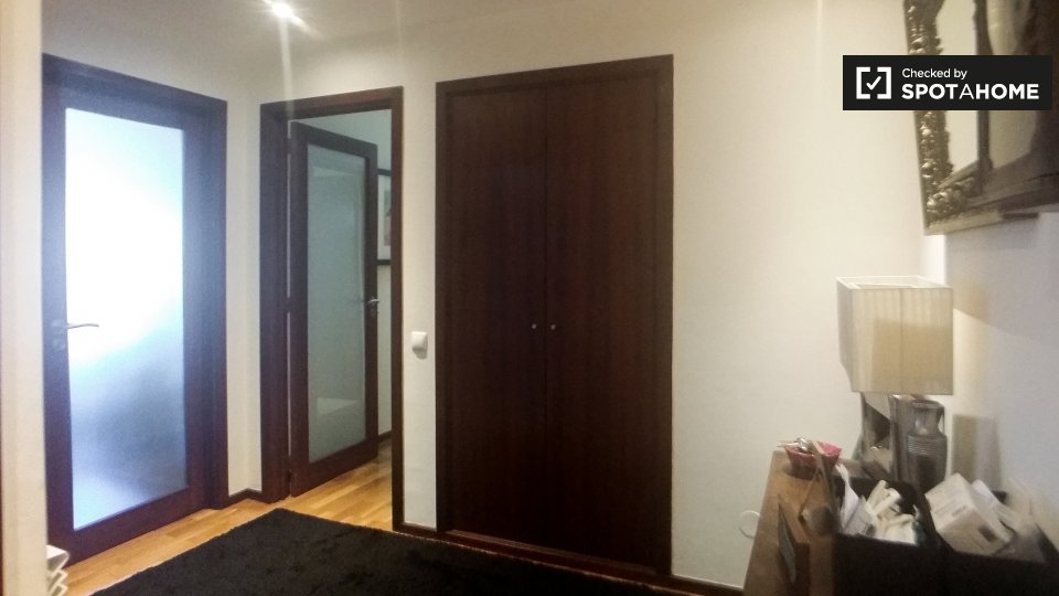 Double room Porto, 3 beds, 140m² — photo 15