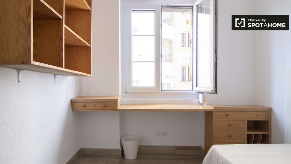 Double room Madrid, 7 beds, 200m² — photo 1