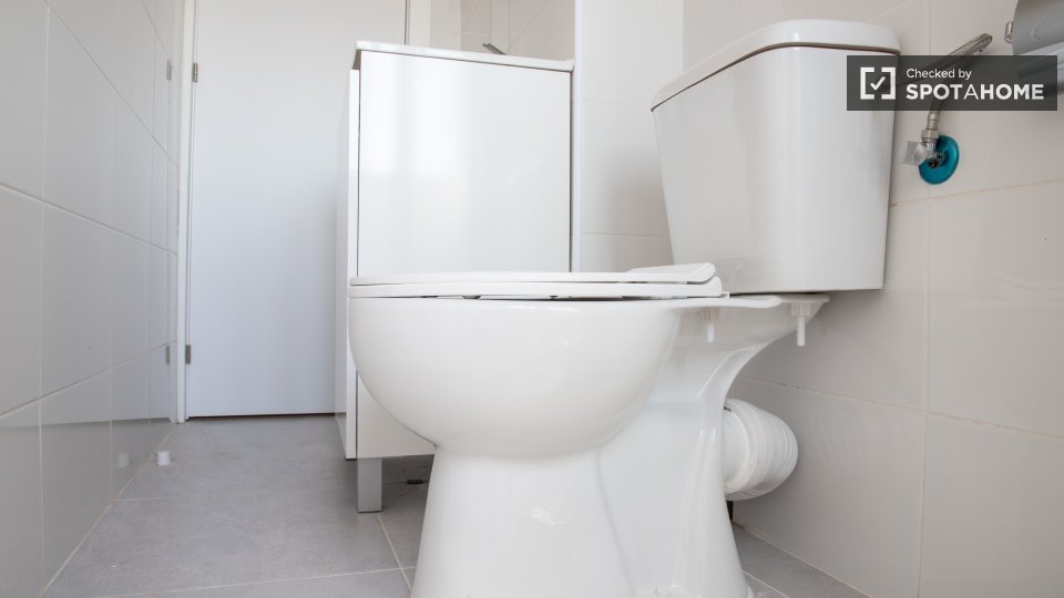 Double room Madrid, 3 beds, 57m² — photo 2