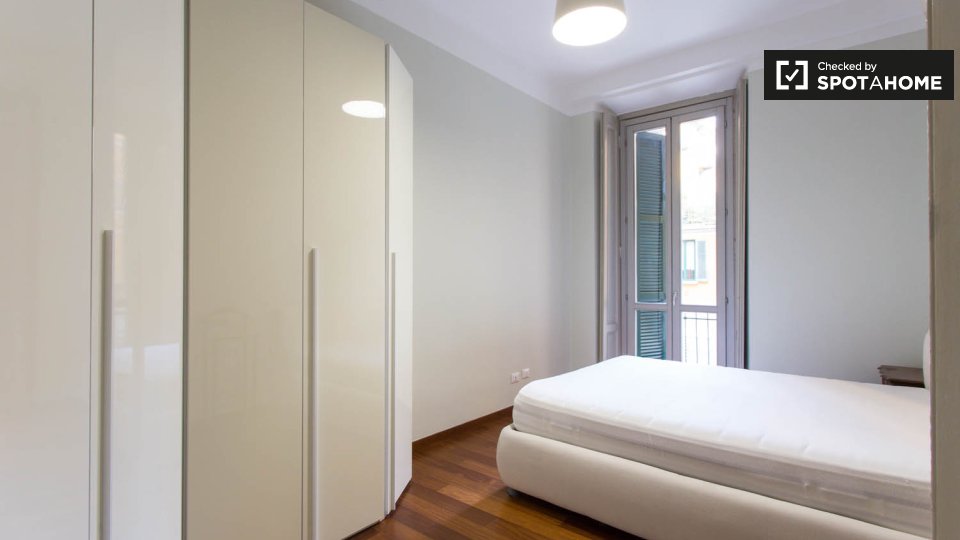 Apartment Milan, 1 bed, 80m² — photo 2