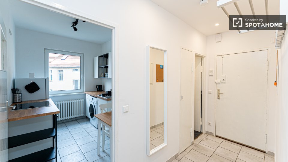 Double room Berlin, 3 beds, 56m² — photo 9
