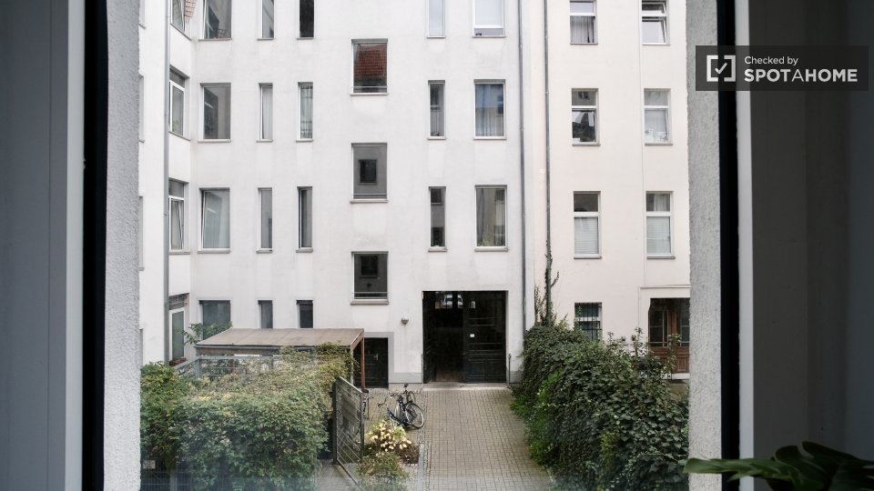Apartment Berlin, 1 bed, 38m² — photo 2