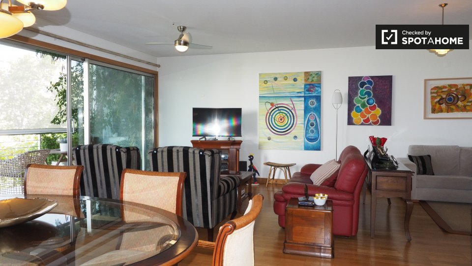 Double room Lisbon, 2 beds, 165m² — photo 13