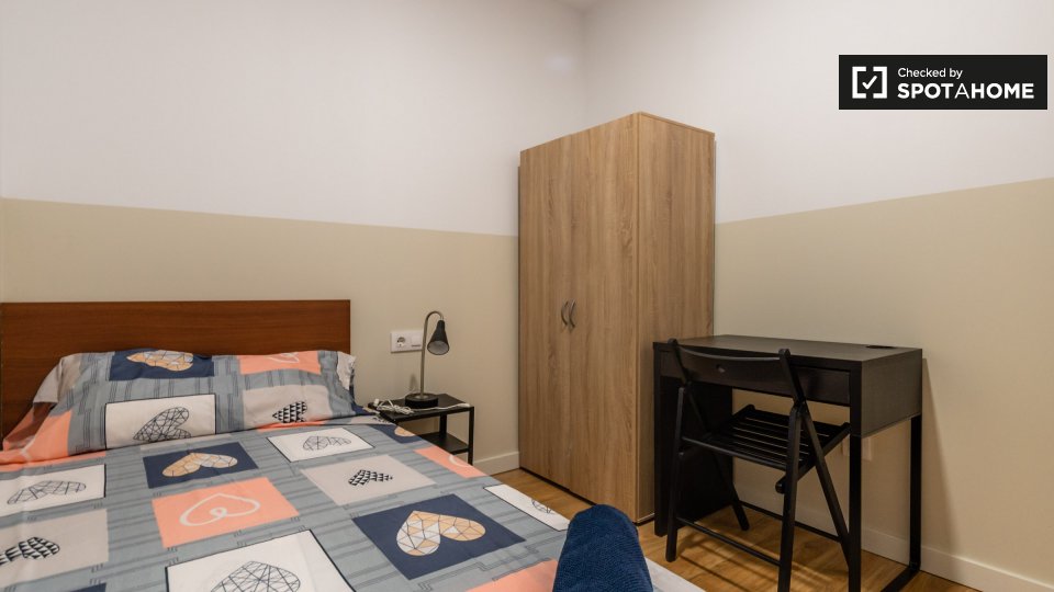 Double room Barcelona, 6 beds — photo 3