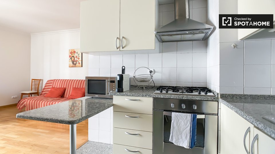 Apartment Lisbon, 1 bed — photo 13