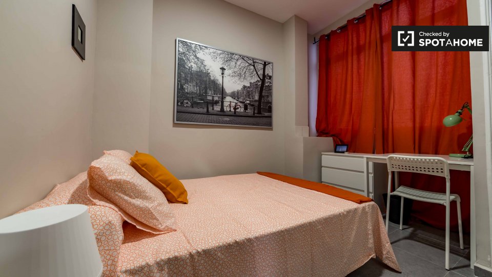 Double room Valencia, 8 beds — photo 1