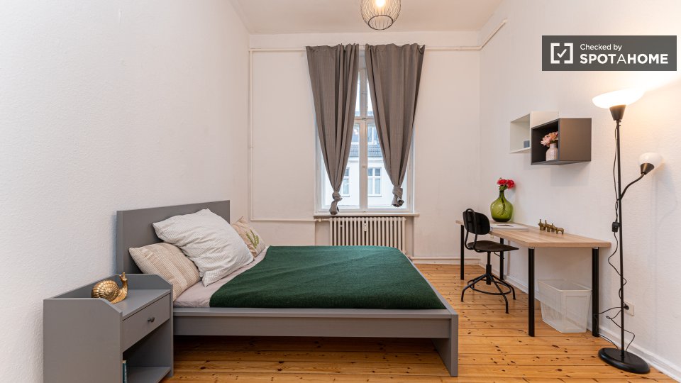 Double room Berlin, 3 beds, 75m² — photo 1