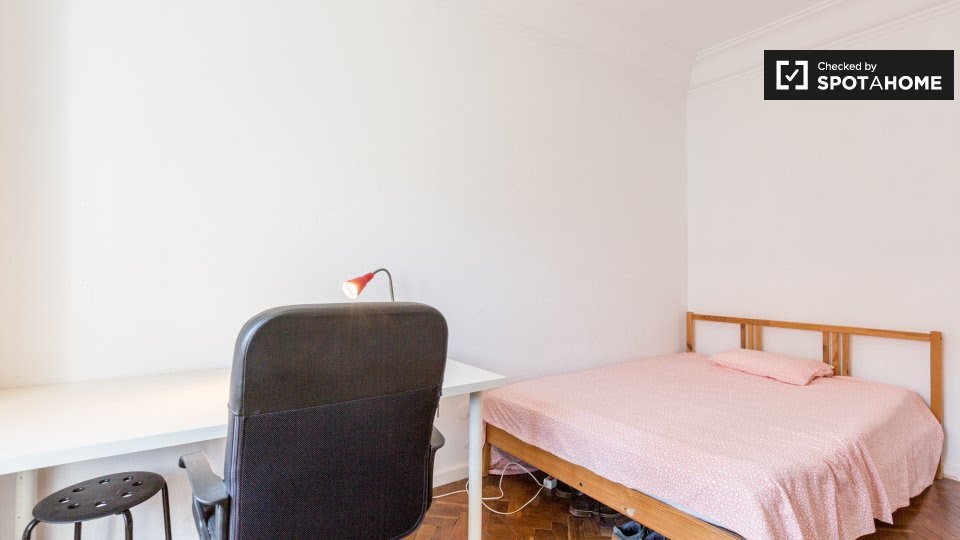 Double room Lisbon, 7 beds, 100m² — photo 1
