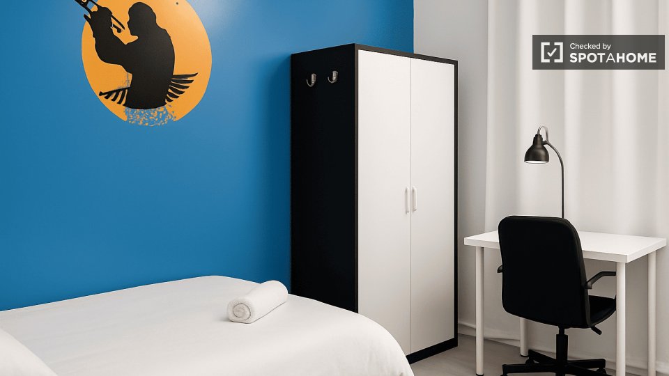 Double room Barcelona, 10 beds, 180m² — photo 54
