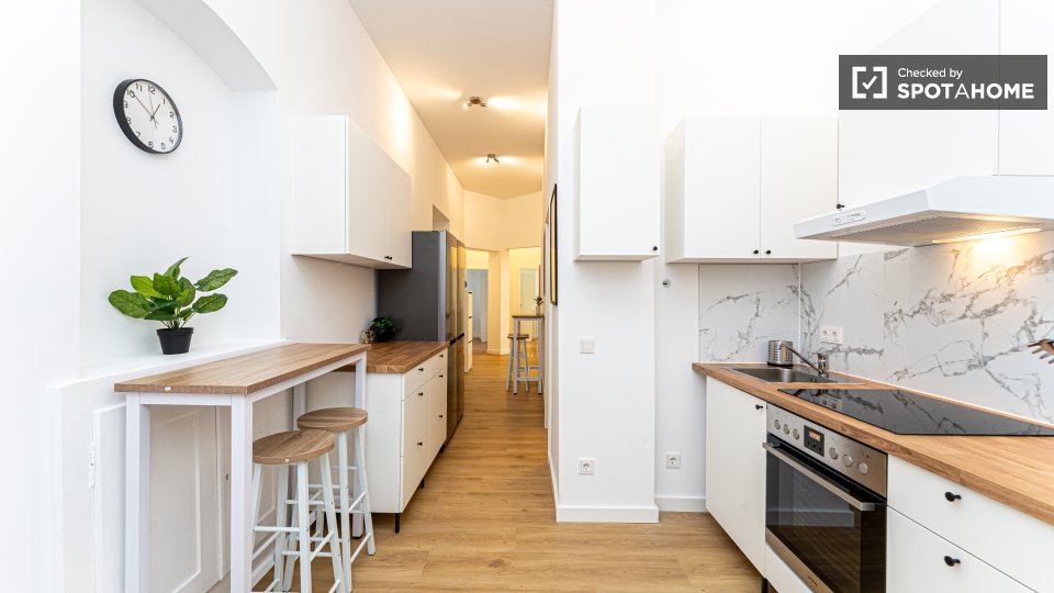 Double room Berlin, 8 beds, 136m² — photo 8